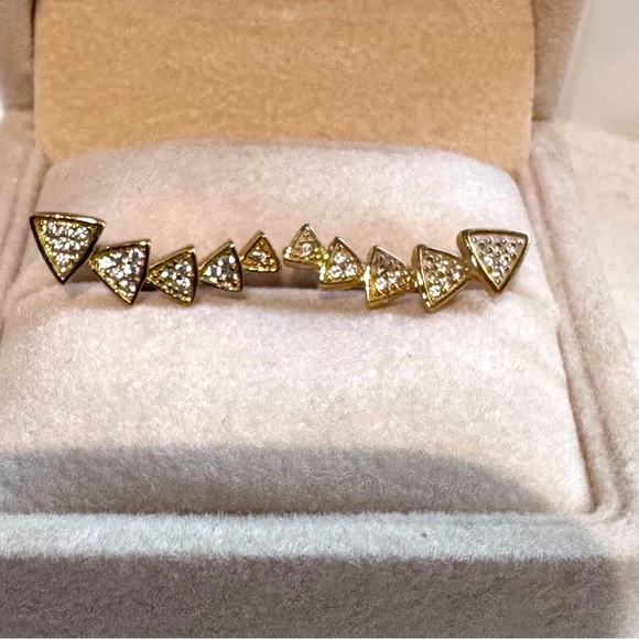 ✨ Stylish Vintage Climbers Gold Plated with Pave Crystals Earrings ✨ - Picture 16 of 16